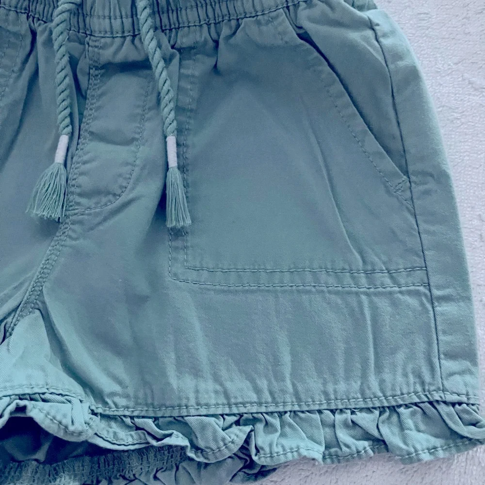 Gap elastic waist draw string ruffle bottom shorts